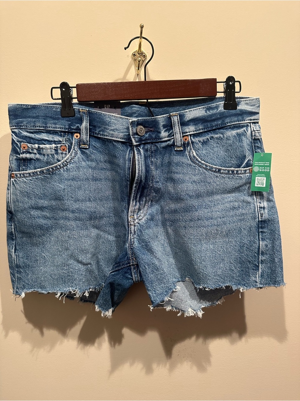 NWT GAP Denim Shorts Size 4